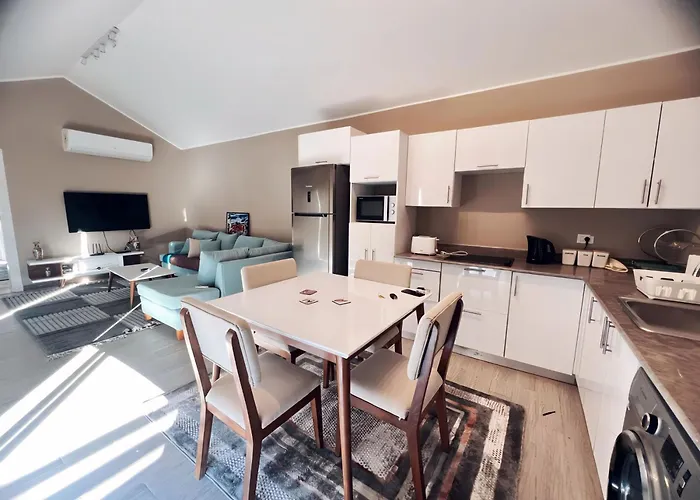 Apartment Two Bedroom With Private Pool *